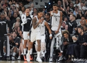 爱游戏在线-篮网B队逆转意大利男篮，莫里斯一己之力扛起全队