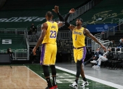 爱游戏世界杯2026-新疆队力克天津队，浓眉哥状态火热