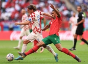 爱游戏娱乐-塞尔维亚全队备战克罗地亚，斗志昂扬迎接比赛