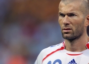 爱游戏tv-跨界传奇，里昂的钢铁防线与恩佐的决胜时刻—当欧陆足球遇见NBA总决赛