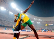 爱游戏在线-孤胆英雄的魔术时刻，詹姆斯末节爆发，决胜局带走黄蜂