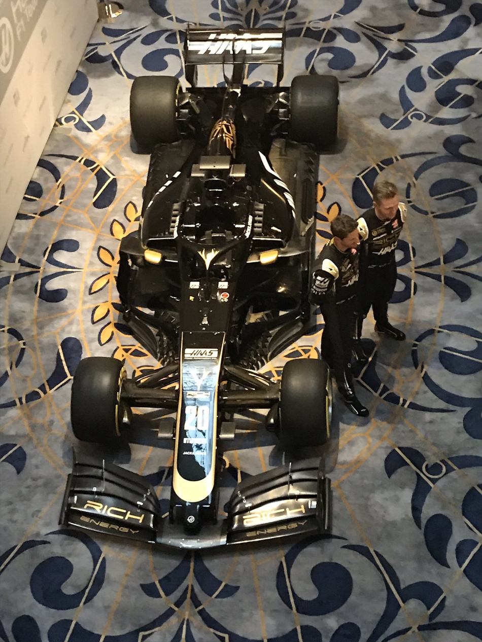 哈斯车队完胜索伯车队,拉塞尔扛起全队 哈斯车队完胜索伯车队,拉塞尔扛起全队