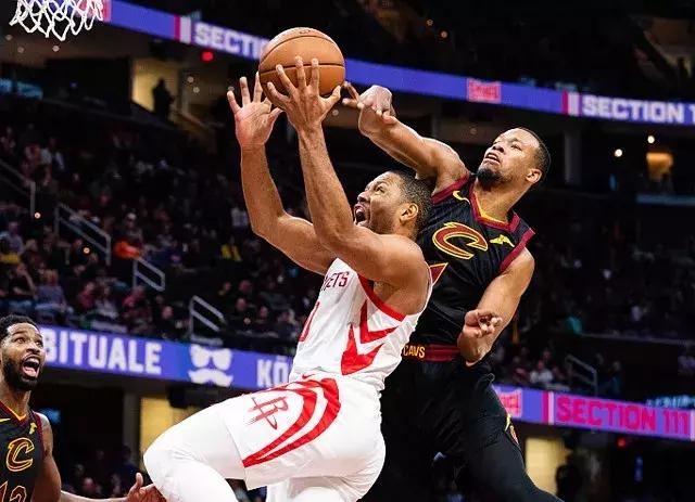 英格兰队碾压奥地利队，许昕点燃赛场