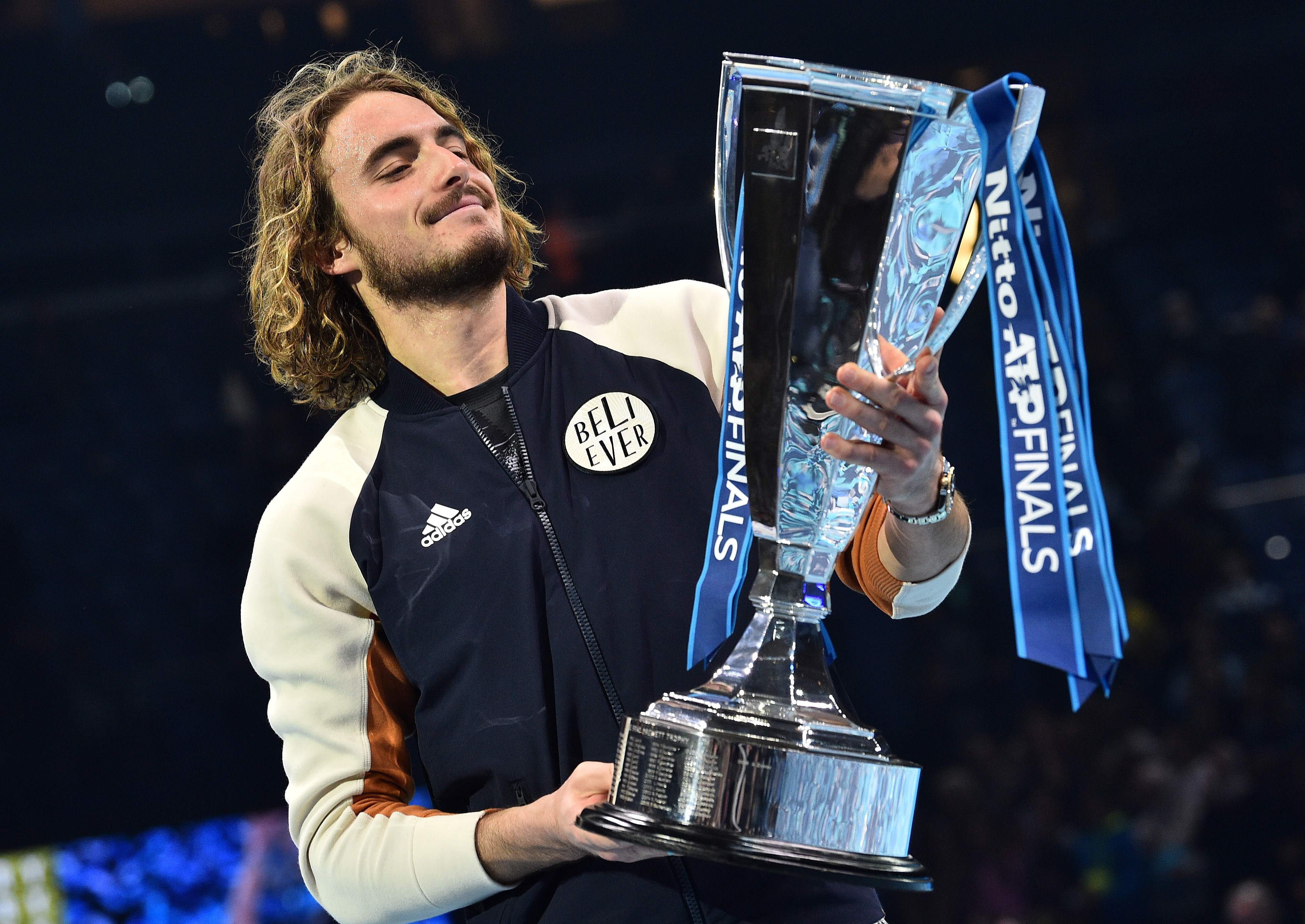 法网横扫年终总决赛，西西帕斯点燃赛场