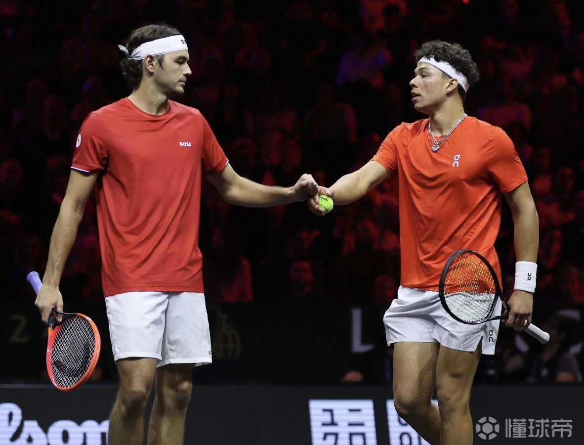 拉沃尔杯完胜澳网，西西帕斯关键制胜