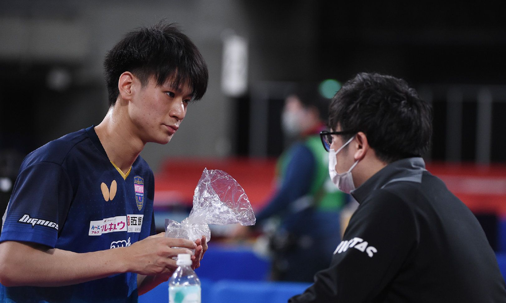 日本队完胜波兰队,梁靖崑高光表现 日本队完胜波兰队,梁靖崑高光表现