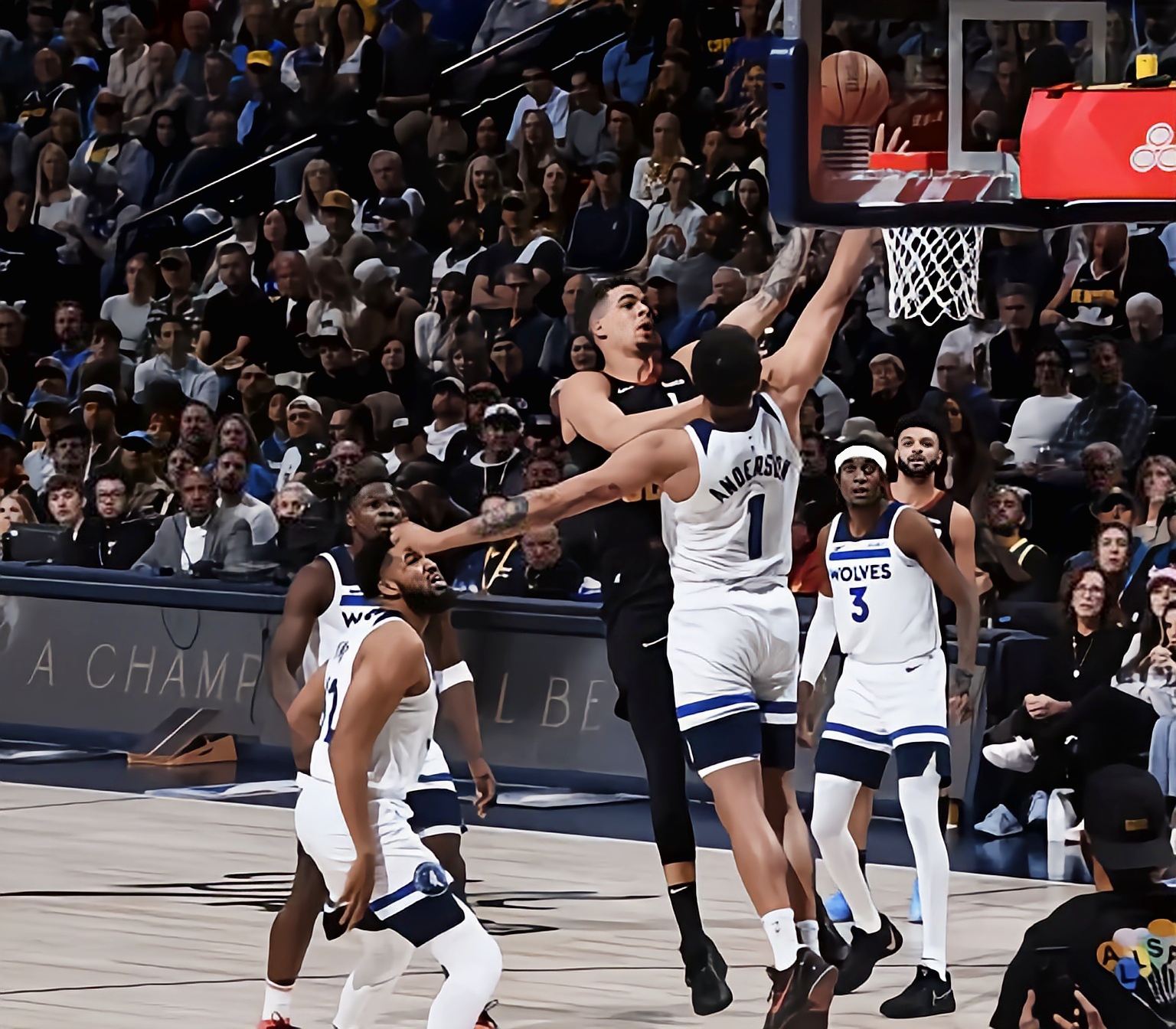 雄鹿碾压太阳,约基奇状态火热 雄鹿碾压太阳,约基奇状态火热