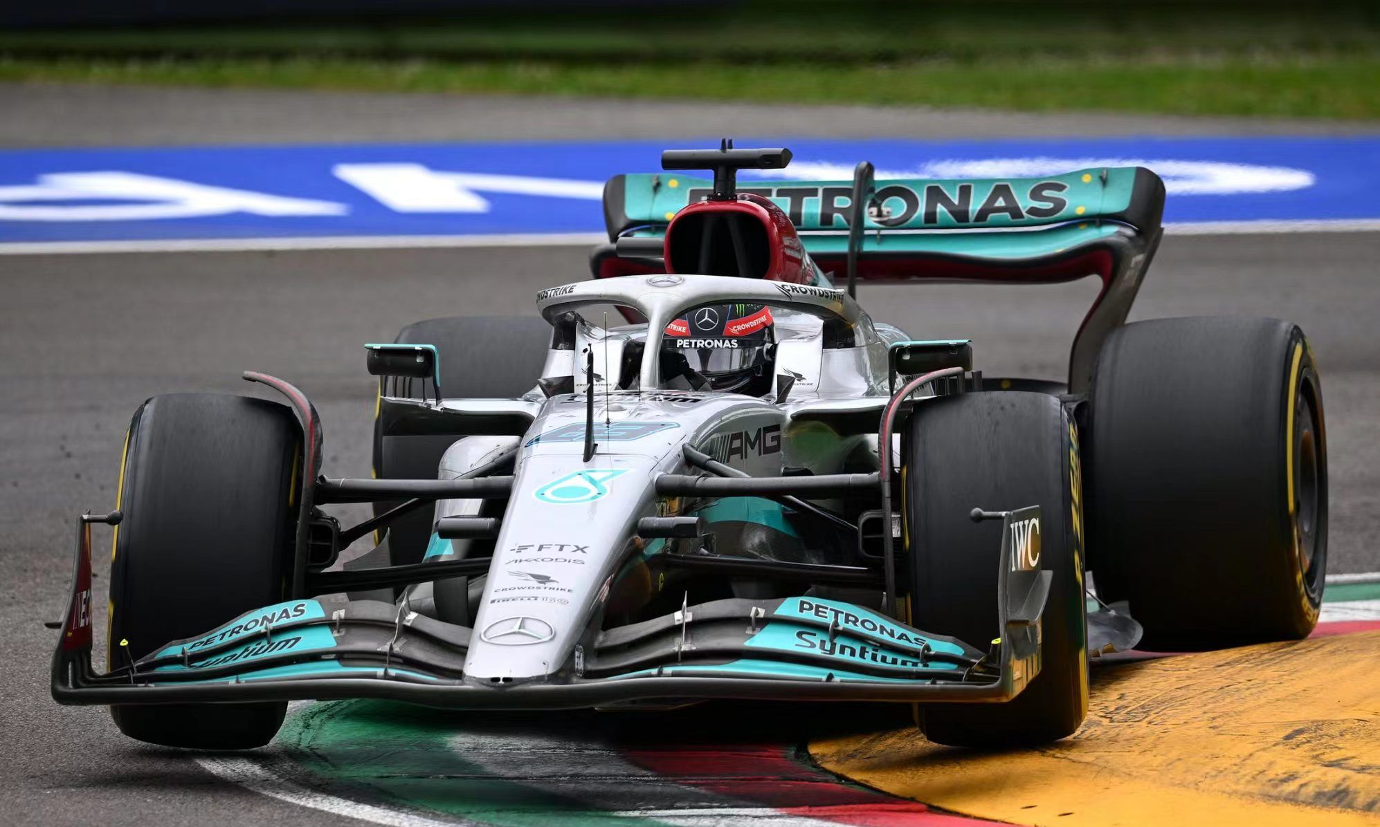 红牛二队完胜索伯车队,拉塞尔刷新纪录 红牛二队完胜索伯车队,拉塞尔刷新纪录