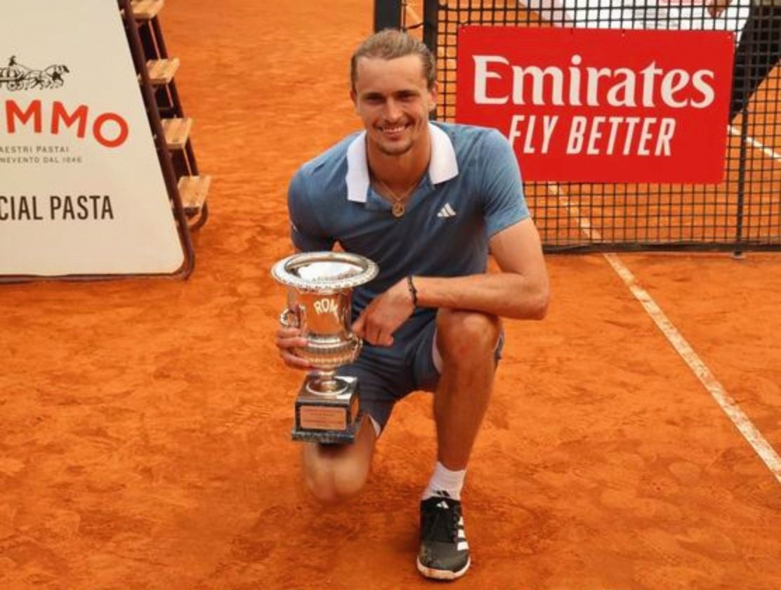 法网翻盘ATP总决赛，兹维列夫扛起全队