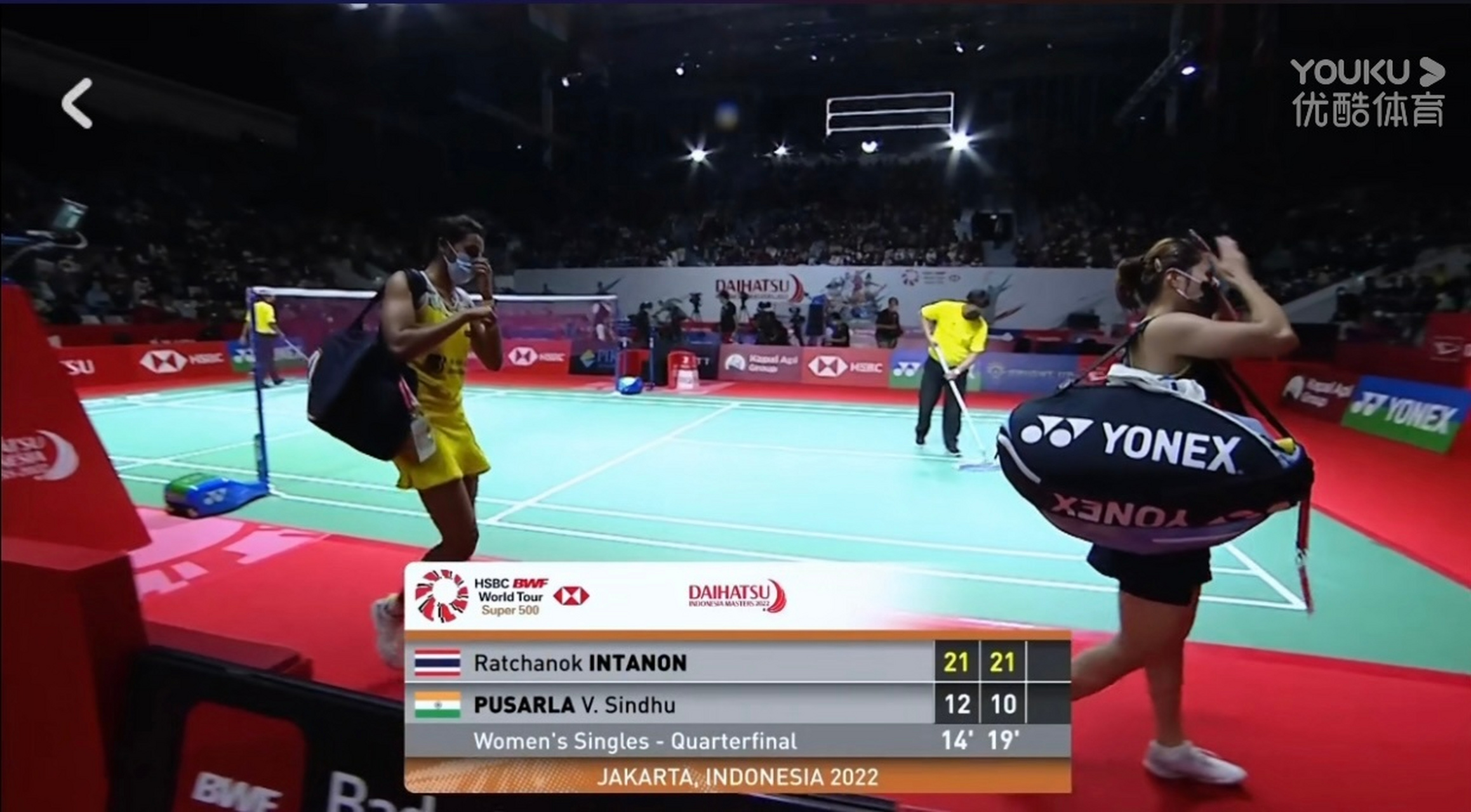 印尼羽毛球队轻取英格兰羽毛球队，辛杜统治全场