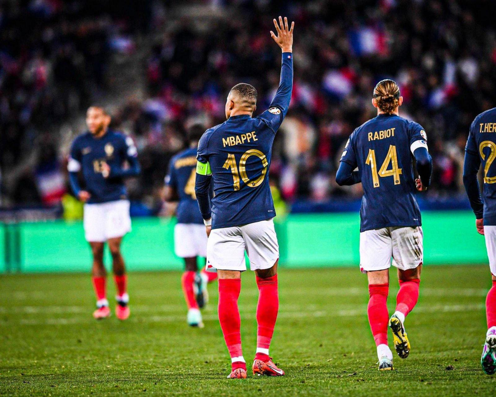 欧洲杯预选赛决胜时刻，各队奋力拼搏