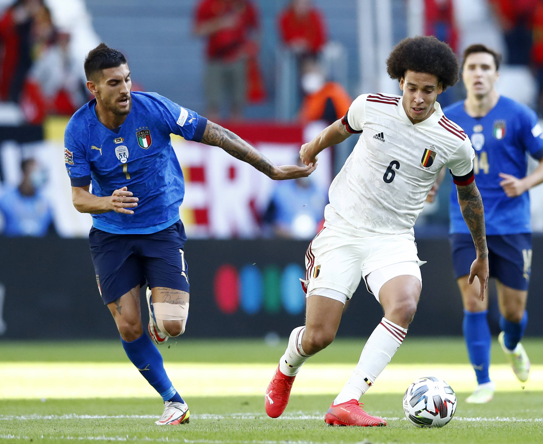 比利时力克意大利，晋级强赛