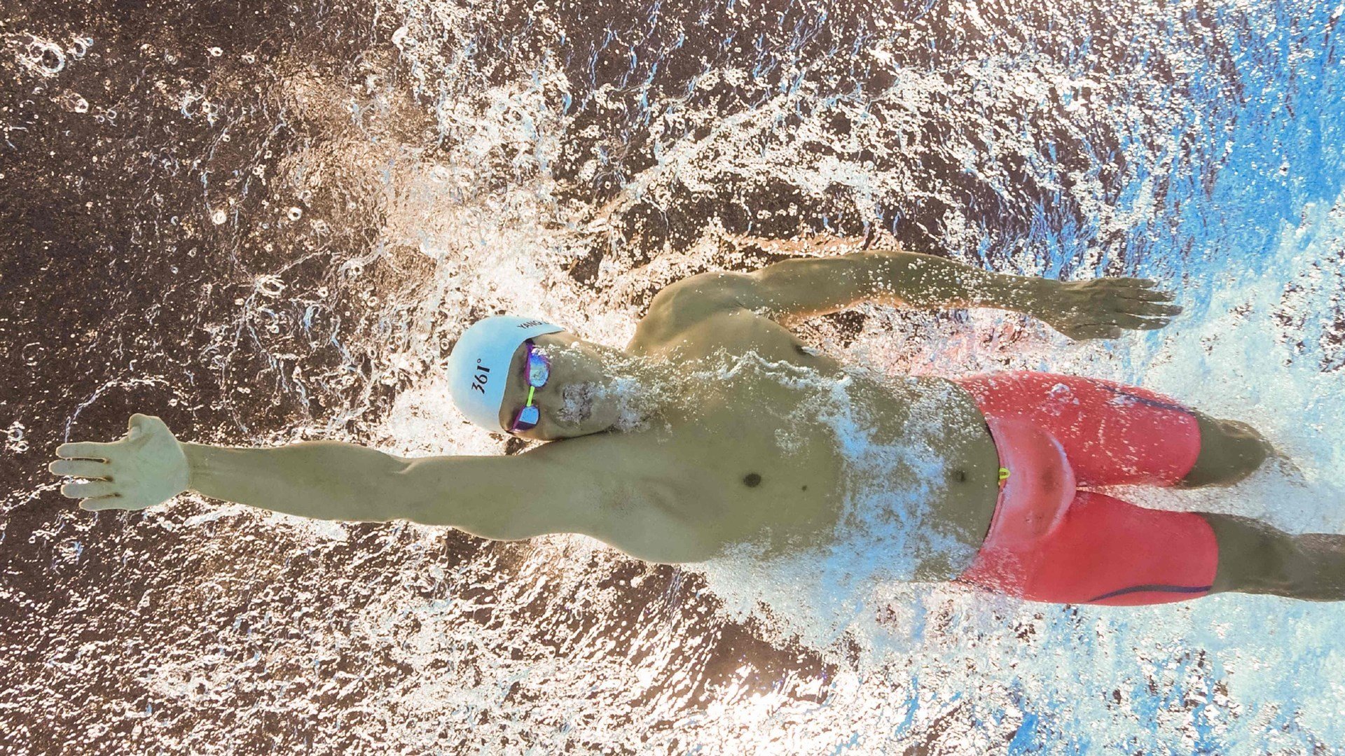 英超争冠之夜,乔治展现巨星价值